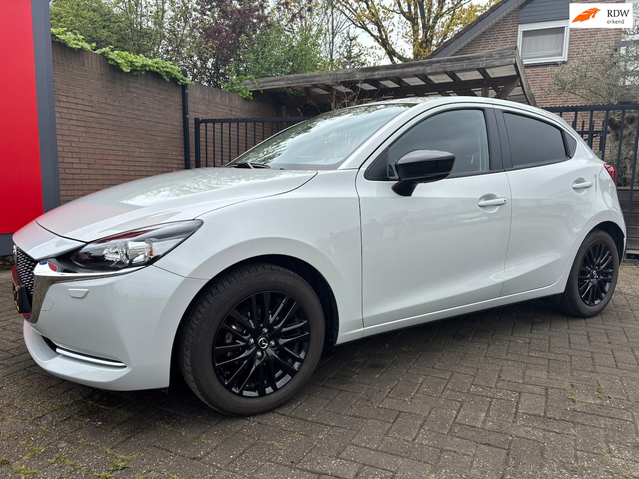 Mazda 2 Hybrid - 1.5 e-Skyactiv-G Mild-Hybrid HOMURA - AutoWereld.nl