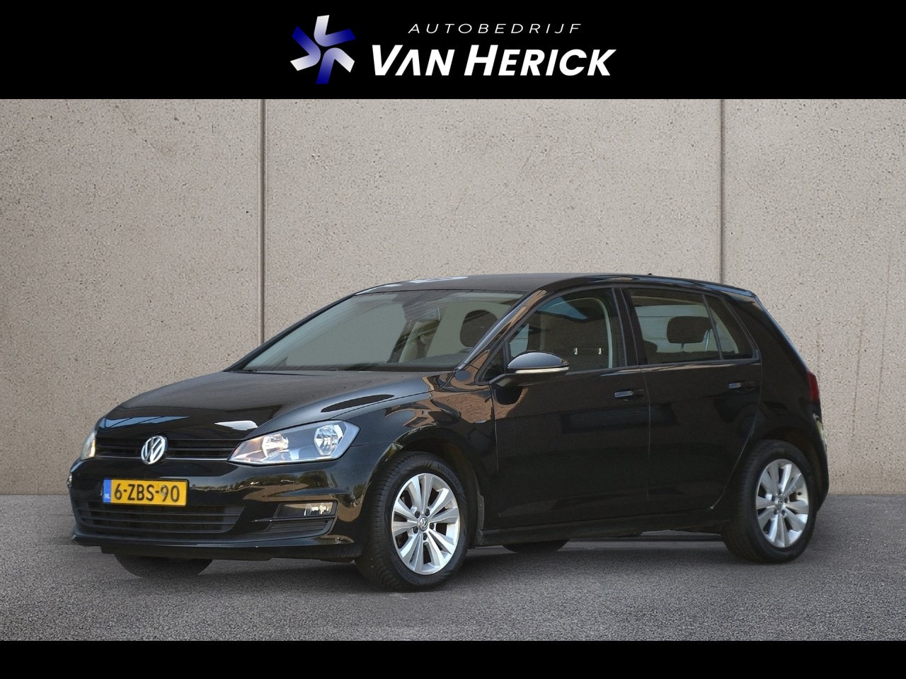 Volkswagen Golf - 1.2 TSI Comfortline | Navigatie | Climate Control | Parkeersensoren v+a - AutoWereld.nl