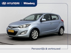 Hyundai i20 - 1.2i i-DEAL | AIRCO | BLUETOOTH | NAVI | 15'' LM VELGEN | AUX | USB | ELEKTRISCHE RAMEN |