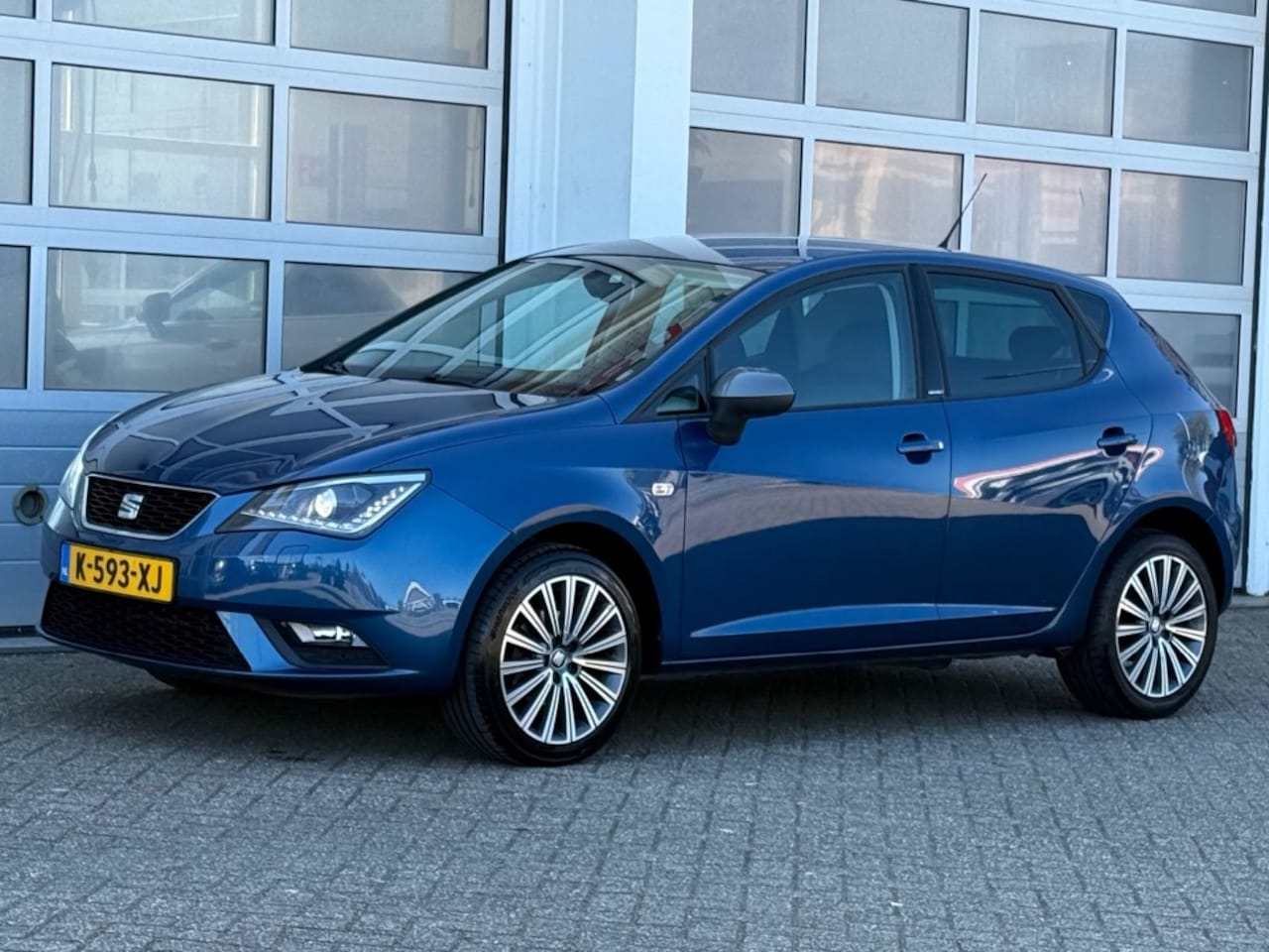 SEAT Ibiza - 1.2 TSI 86PK Style 5-Drs Clima Half-leer Stoelverw Keurige auto! - AutoWereld.nl