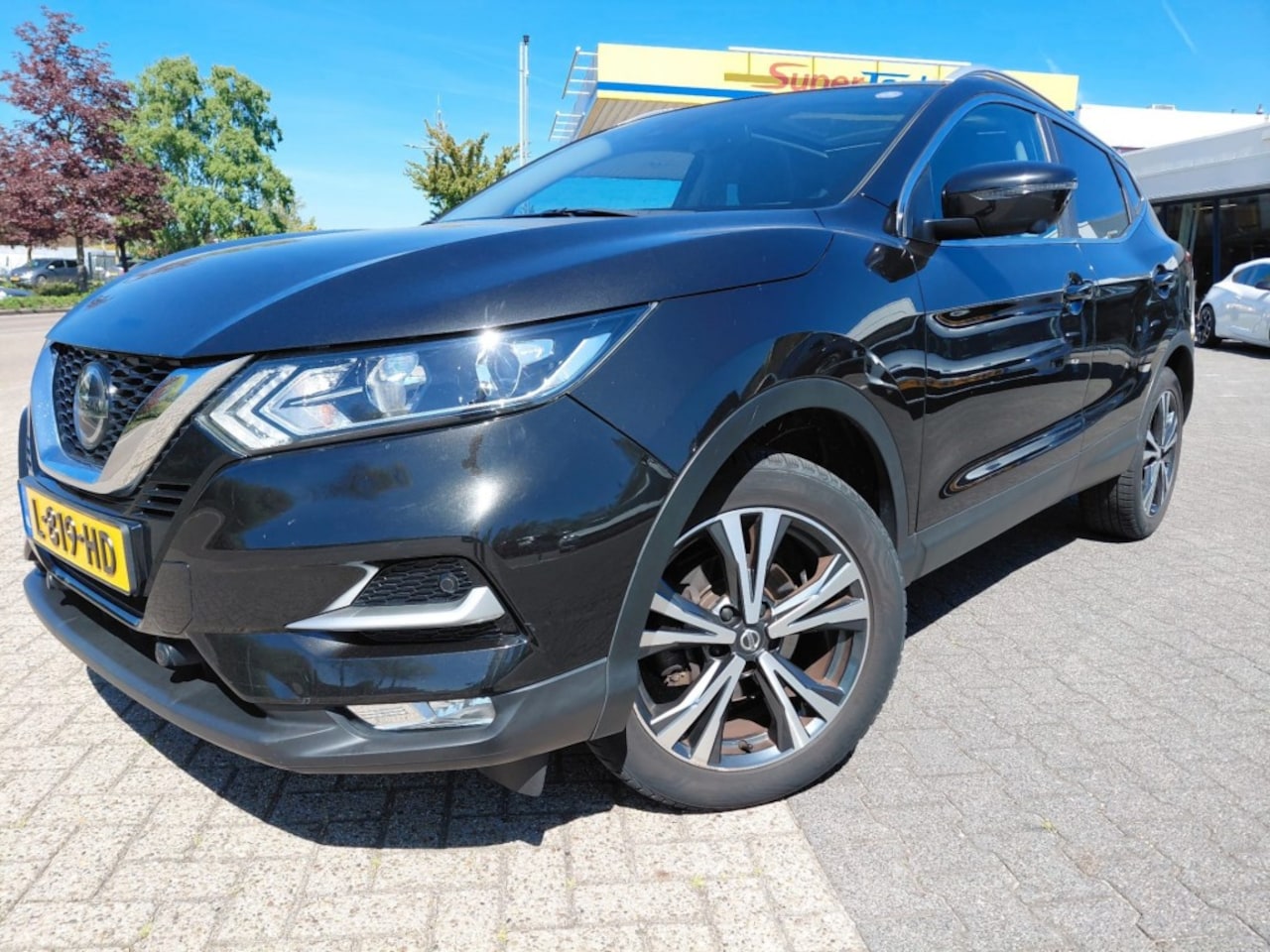 Nissan Qashqai - 1.3 DIG-T TREKHAAK PANO 360 CAMERA - AutoWereld.nl