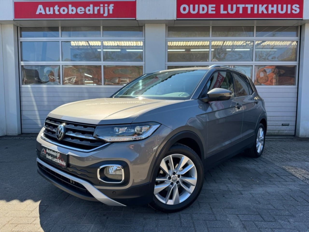 Volkswagen T-Cross - 1.0TSI 116PK DSG Highline Virtual Camera Full-Led ACC Keyless Navi - AutoWereld.nl
