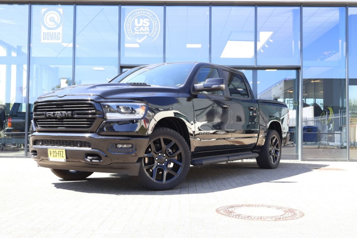 Dodge Ram 1500 - 1500 5.7i V8 Laramie Night Ed. 360 Camera / Luchtv. / Adaptive Cruise / - AutoWereld.nl