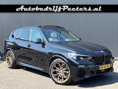 BMW X5 - xDrive45e M Sport Pano Comf.stoel HUD ACC Carplay Sfeerlicht Trekhaak