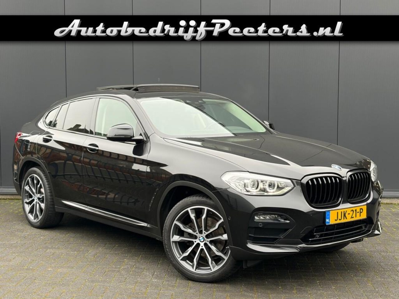 BMW X4 - xDrive20i Panoramadak L-Cockpit Camera Leder Sfeerlicht Sportstoel Carplay - AutoWereld.nl