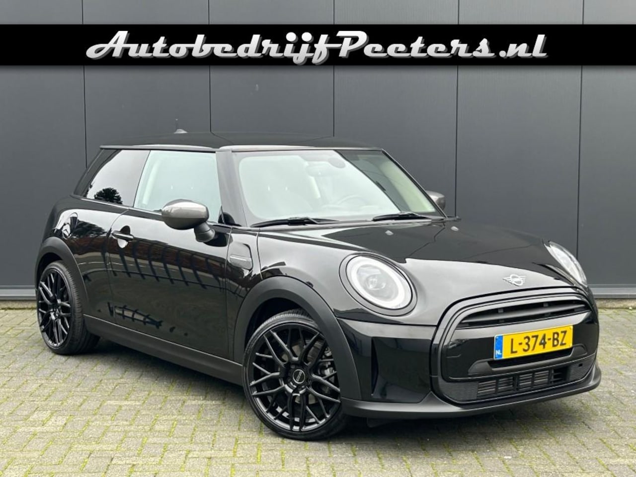 MINI Cooper - 1.5 Cooper Navigatie LED Carplay NL-auto - AutoWereld.nl