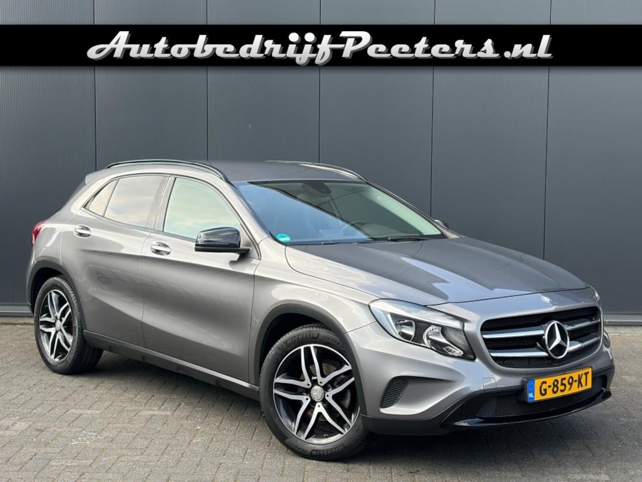 Mercedes-Benz GLA-Klasse - GLA 200 Nightpakket Navigatie Camera Leder - AutoWereld.nl