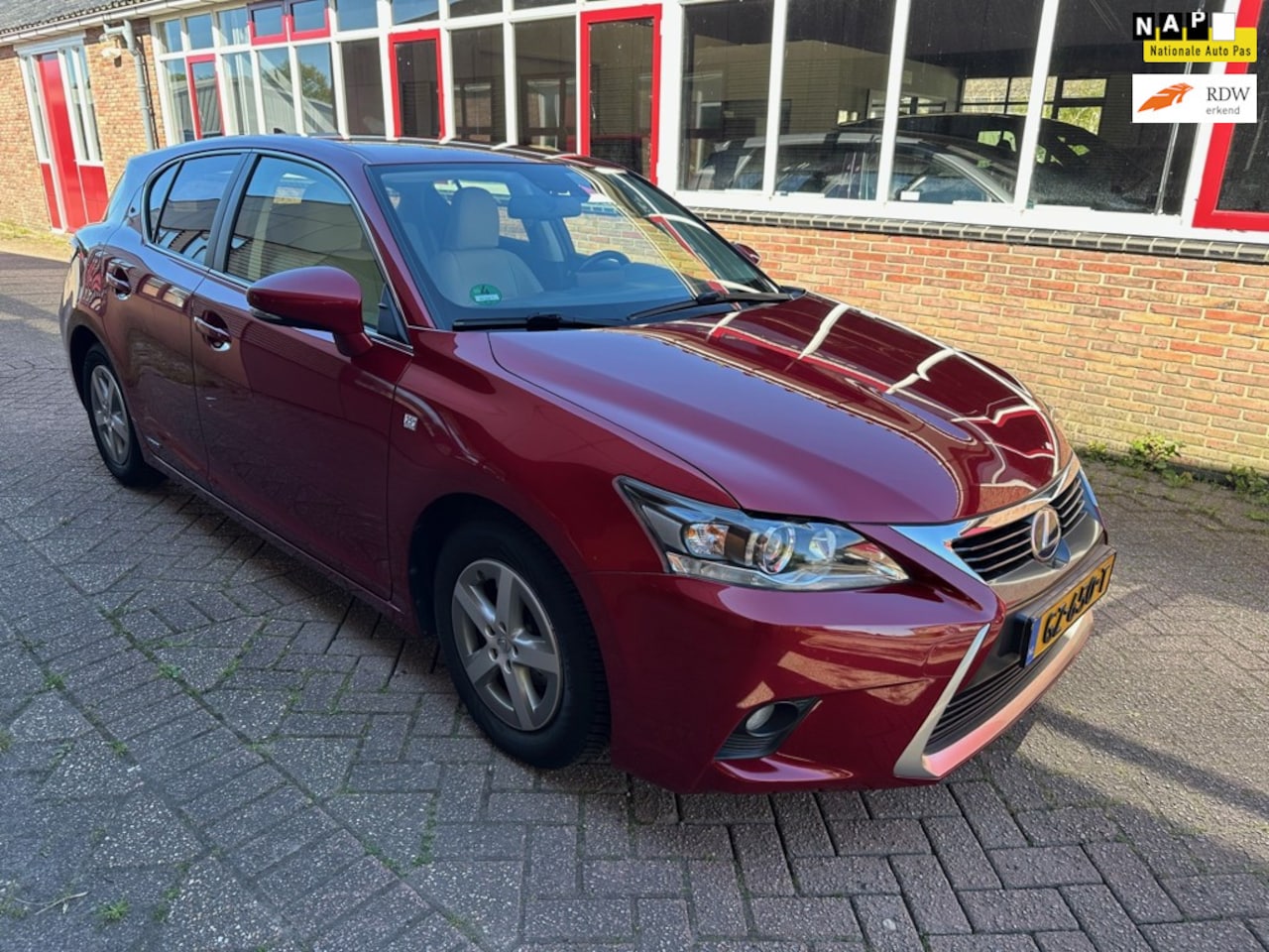 Lexus CT 200h - 25th Edition NAVI CAMERA LEER DEALEROH - AutoWereld.nl