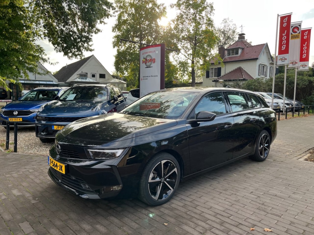 Opel Astra Sports Tourer - SPORTS TOURER 1.6 HYBRID LEVEL 2 PHEV PLUG-IN / TREKHAAK / PDC - AutoWereld.nl