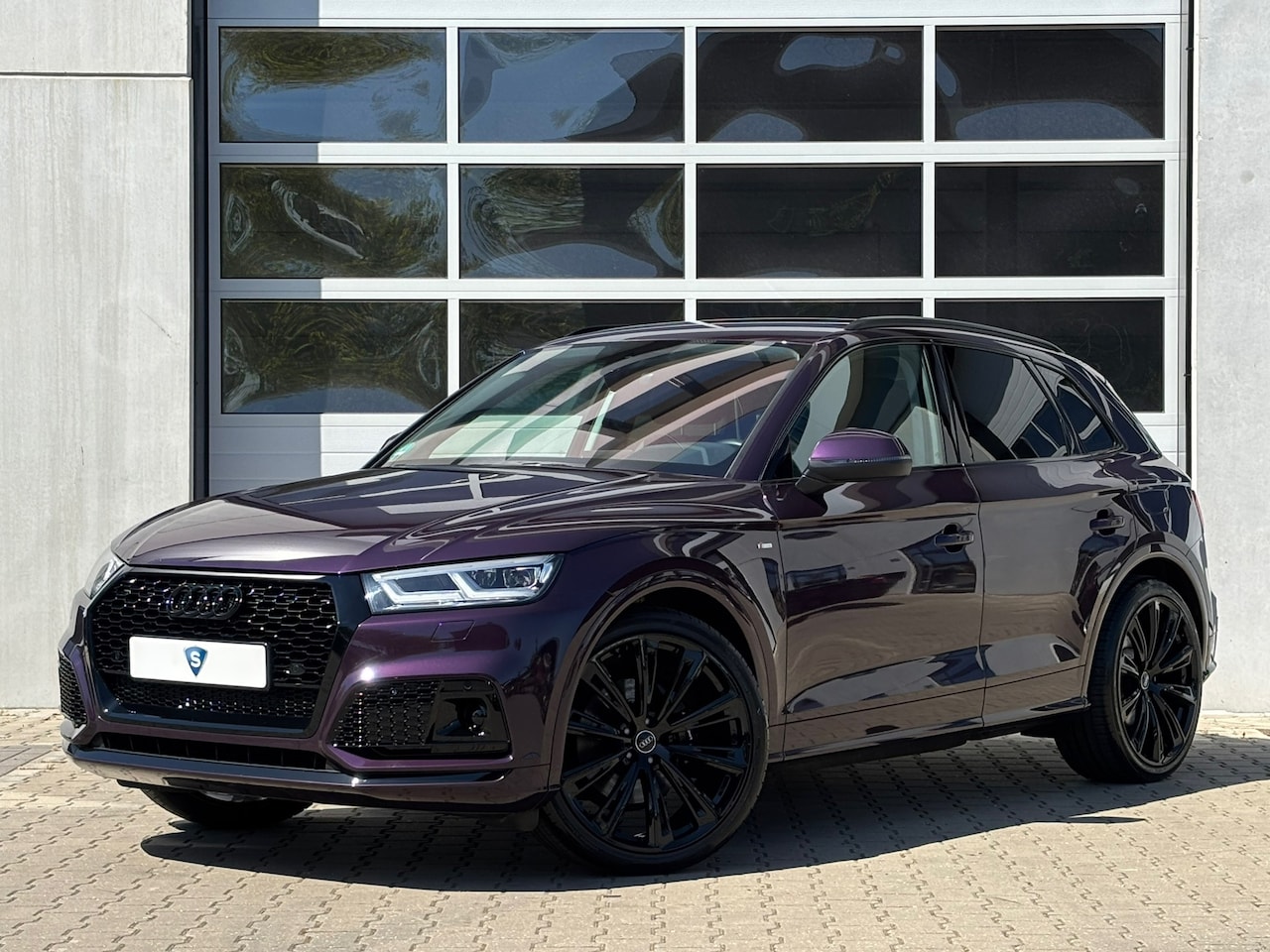 Audi Q5 - 55 TFSI e Quattro Competition Audi Exclusive Violett - AutoWereld.nl