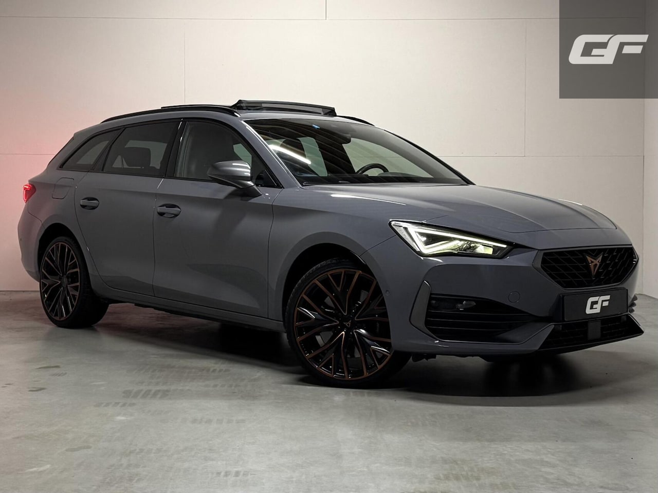CUPRA Leon Sportstourer - 1.4 e-Hybrid VZ Copper Edition Leer Pano Sfeer - AutoWereld.nl