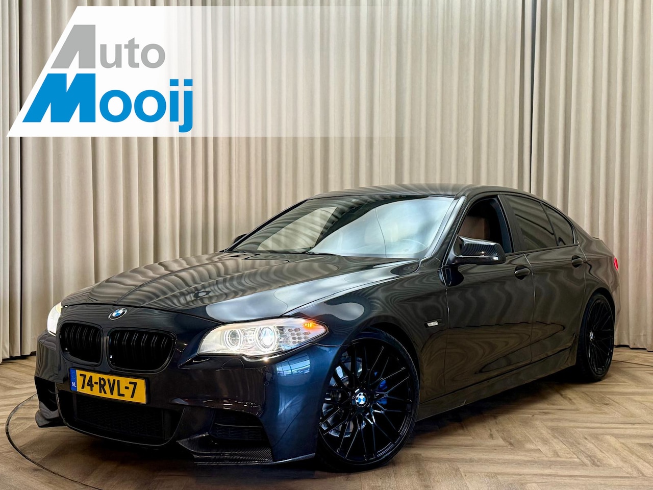 BMW 5-serie - 523i //M-Sport 3.0L 204 PK / Automaat / Carbon / 20'' LMV / Org.NL! / M5 Akrapovic / Navi - AutoWereld.nl