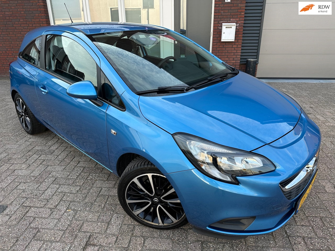Opel Corsa - 1.0 Turbo Edition / 17 inch / Airco / NAP - AutoWereld.nl
