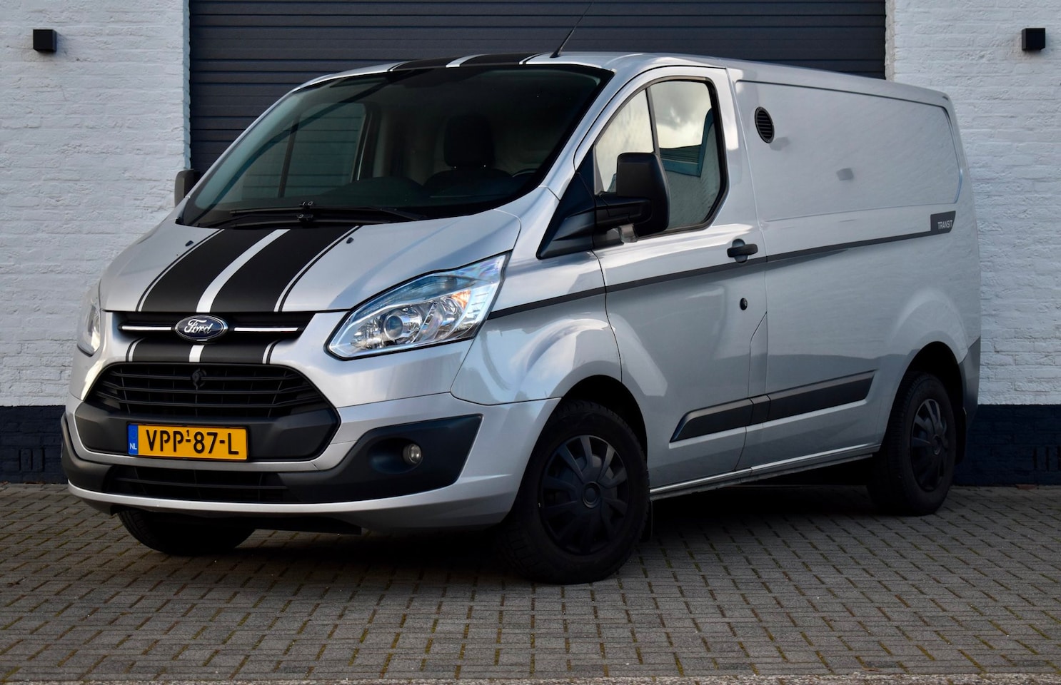 Ford Transit Custom - 310 2.2 TDCI L1H2 Limited | Airco | Cruise | Navi | - AutoWereld.nl