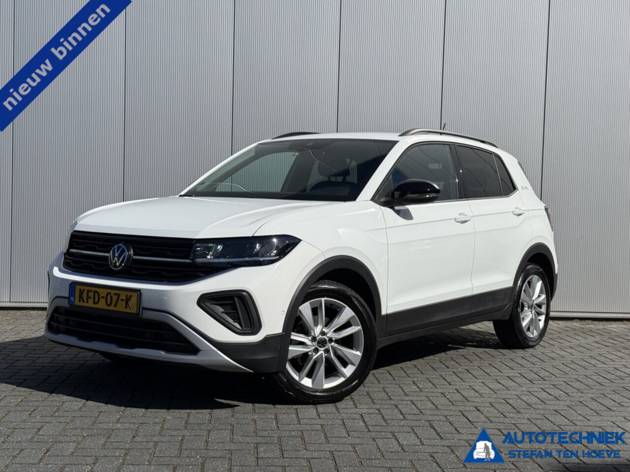 Volkswagen T-Cross - 1.0 TSI Life Edition GOAL Automaat Stoeverw. Acc Navigatie - AutoWereld.nl