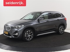 BMW X1 - sDrive20i Business Edition Plus | Leder | Head-Up | Stoelverwarming | Trekhaak | Camera |