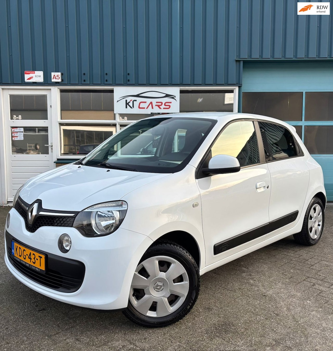 Renault Twingo - 1.0 SCe Authentique |Airco|Bluetooth|EL Ramen|Led|Lage KM stand|Dealer onderhouden| - AutoWereld.nl
