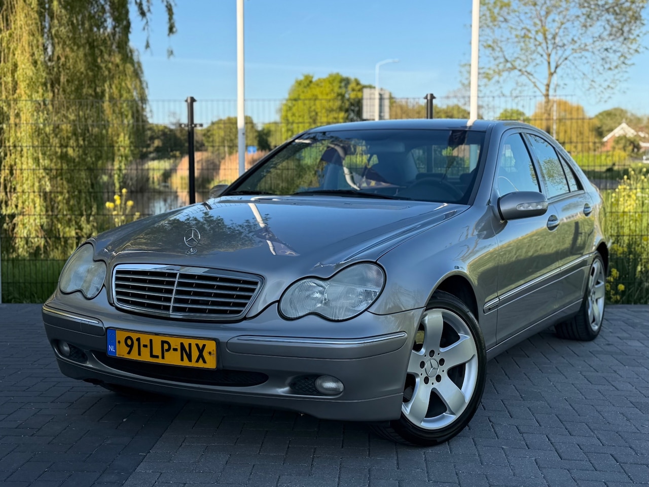 Mercedes-Benz C-klasse - 180 K. AUT / CLIMA / CRUISE / TREKHAAK / NAP - AutoWereld.nl