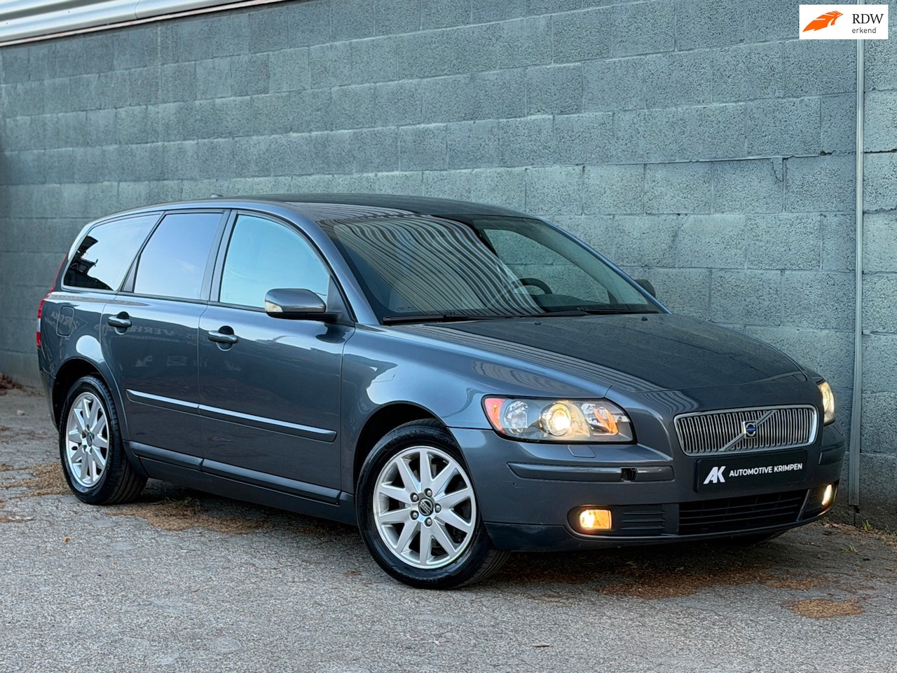 Volvo V50 - 2.4 Automaat | Stoelverw | Memory | Xenon | Leder | Trekhaak - AutoWereld.nl