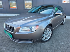 Volvo S80 - 4.4 AWD Summum, TOP STAAT en uitvoering netto € 14.900, bijtelvriendelijk