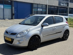 Hyundai i20 - 1.2i 2009 Airco/Aux/USB Dealer ondh NL Auto