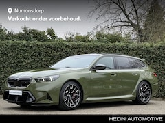 BMW 5-serie Touring - M5 | Special request Urban Green | Trekhaak | Alcantara hemel