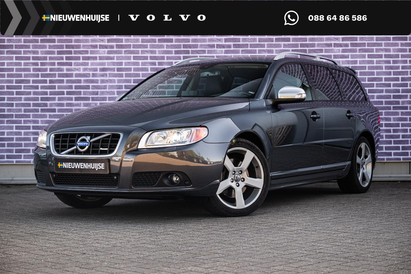 Volvo V70 - 2.0T Automaat R-Edition | Park assist voor en achter | Parkeercamera | Trekhaak | Stoelver - AutoWereld.nl