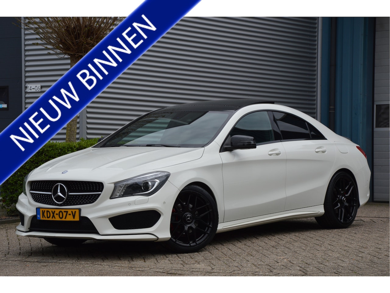 Mercedes-Benz CLA-Klasse - 180 AMG-LINE | PANODAK | HARMAN/KARDON | XENON | 19"VELGEN | CAMERA | ENZ - AutoWereld.nl