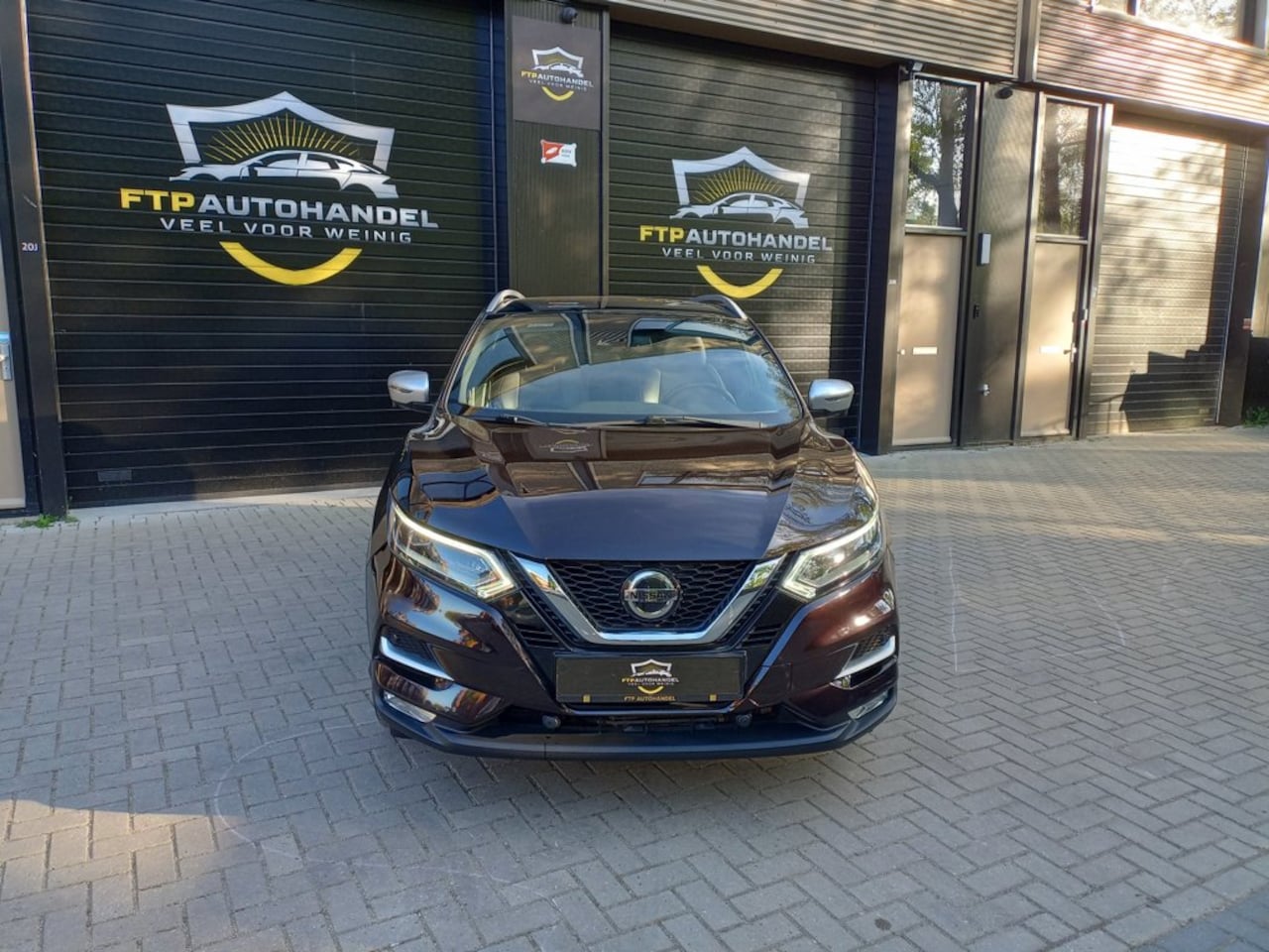 Nissan Qashqai - 1.2 Tekna + LEER PANO STOELVERWARMING - AutoWereld.nl