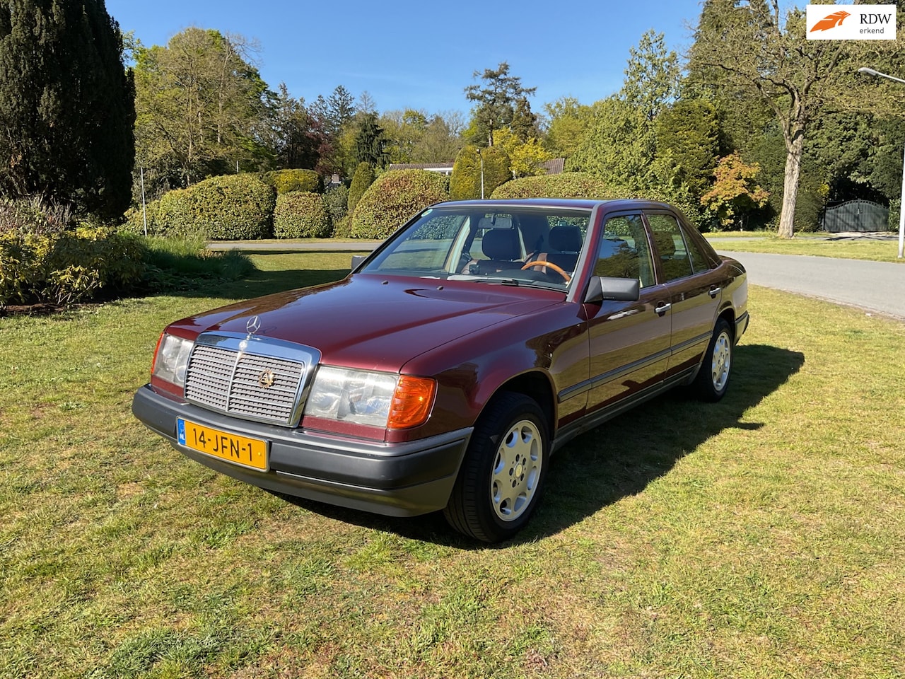 Mercedes-Benz 200-500 (W124) - 300 E 300 E,. Aut, schuifdak, izgst - AutoWereld.nl