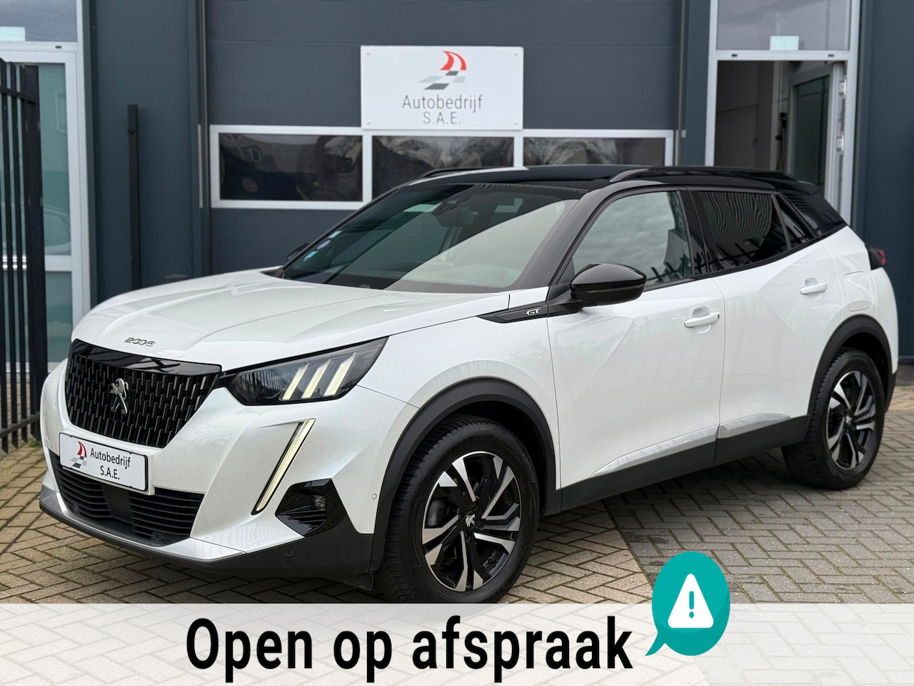 Peugeot 2008 - 1.2 PureTech GT CARPLAY NAVI AUTOMAAT - AutoWereld.nl