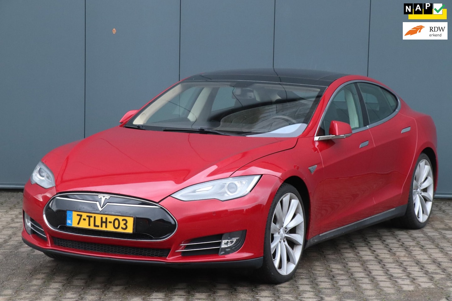 Tesla Model S - 85 Base | SOH 90% / FREE SUPERCHARGE / GRATIS LADEN! - AutoWereld.nl