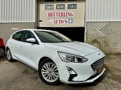 Ford Focus - 1.0 EcoBoost ST Line Business | PDC | Camera | Clima
