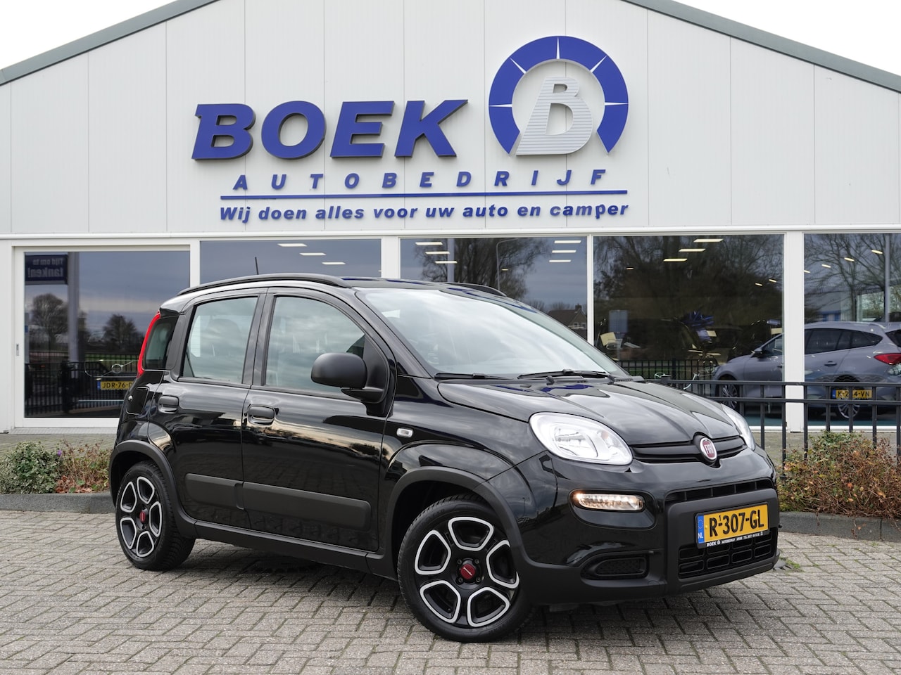 Fiat Panda - 1.0 Hybrid City Life GR. SCHERM | DAB+ | AIRCO | STOERE HOOGZITTER - AutoWereld.nl