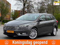 Ford Focus Wagon - 1.0 Titanium Edition|btw auto|NW SCHIJVEN EN REMMEN RONDOM