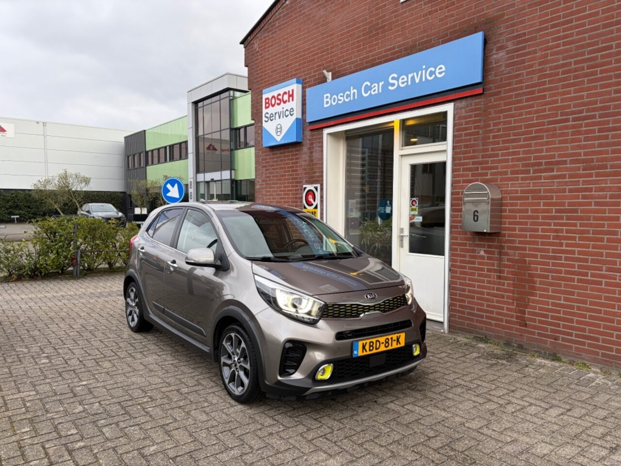 Kia Picanto - 1.2 62kW X-Line 5-drs Automaat - AutoWereld.nl