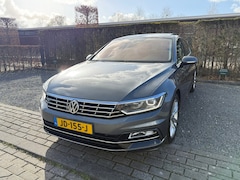 Volkswagen Passat - 1.6 TDI R-Line | Pano | NAP
