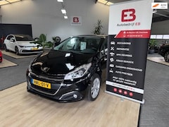 Peugeot 208 - 1.2 PureTech -Style-Panoramadak-Cruise