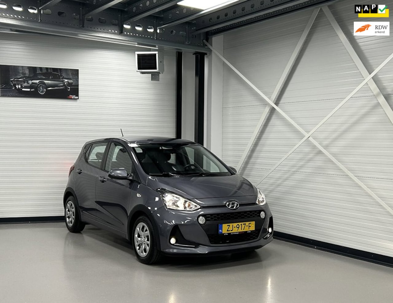 Hyundai i10 - 1.0i Comfort Plus Parkeersensoren/CruiseC/MultiMedia/ Bluetooth/ Elektrisch-pakket/Alarm - AutoWereld.nl