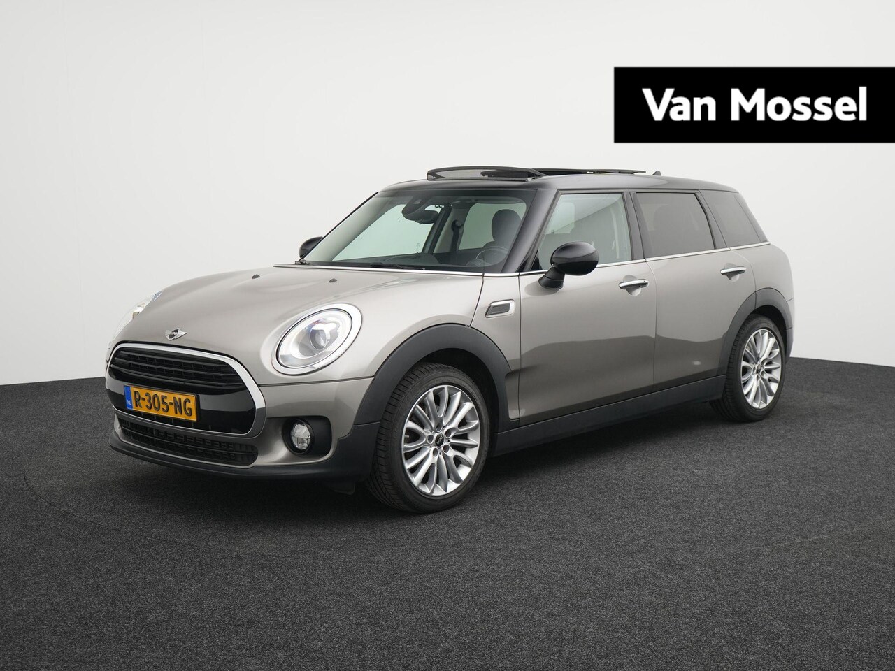MINI Clubman - Mini 1.5 Cooper Chili Serious Business | Automaat | Panoramadak / Schuifkanteldak | - AutoWereld.nl