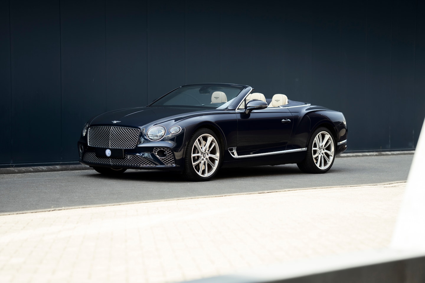 Bentley Continental GTC - 4.0 V8 Mulliner 4.0 V8 Mulliner - AutoWereld.nl