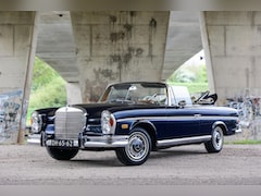 Mercedes-Benz 220 - SE Cabriolet W111