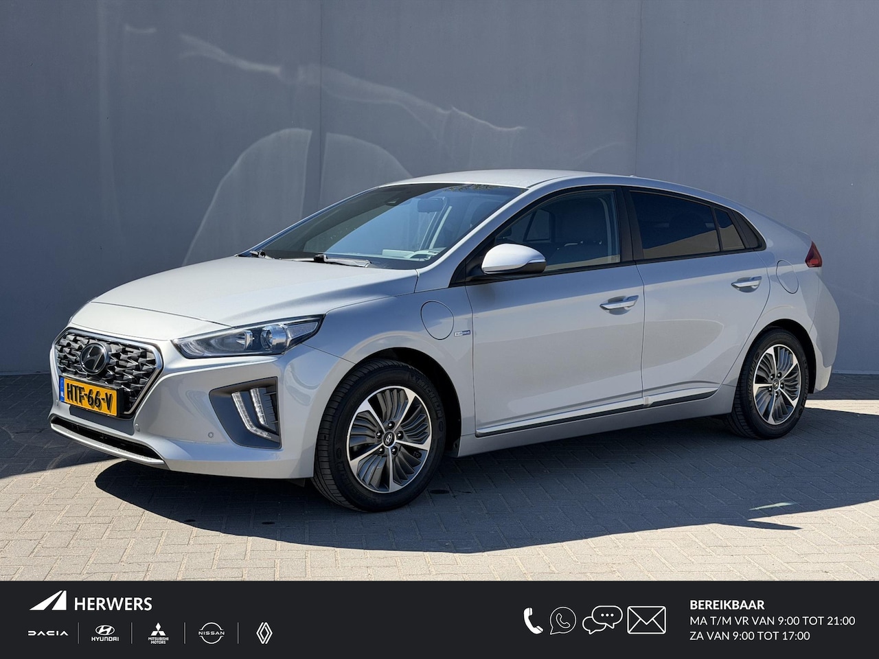 Hyundai IONIQ - 1.6 GDi PHEV COMFORT / PHEV / Dealer Onderhouden / Afneembare Trekhaak / Camera / Stoel & - AutoWereld.nl