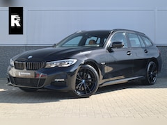 BMW 3-serie Touring - 330e M Sport Adaptief onderstel / 19inch / elec stoelen / Camera / Stoelverwarming