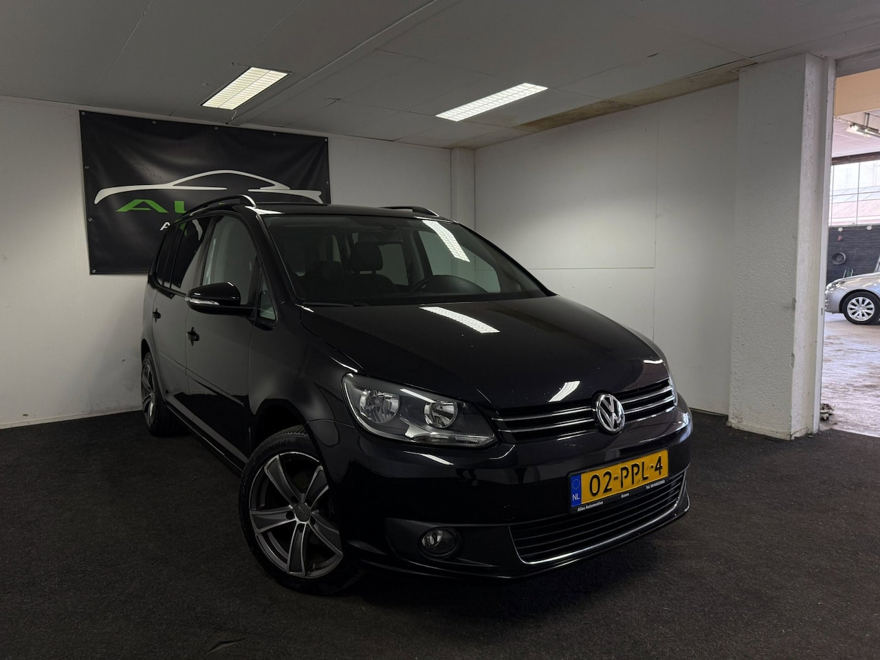 Volkswagen Touran - 1.2 TSI Comfortline BlueMotion - Airco - NAP - APK 2027 - AutoWereld.nl