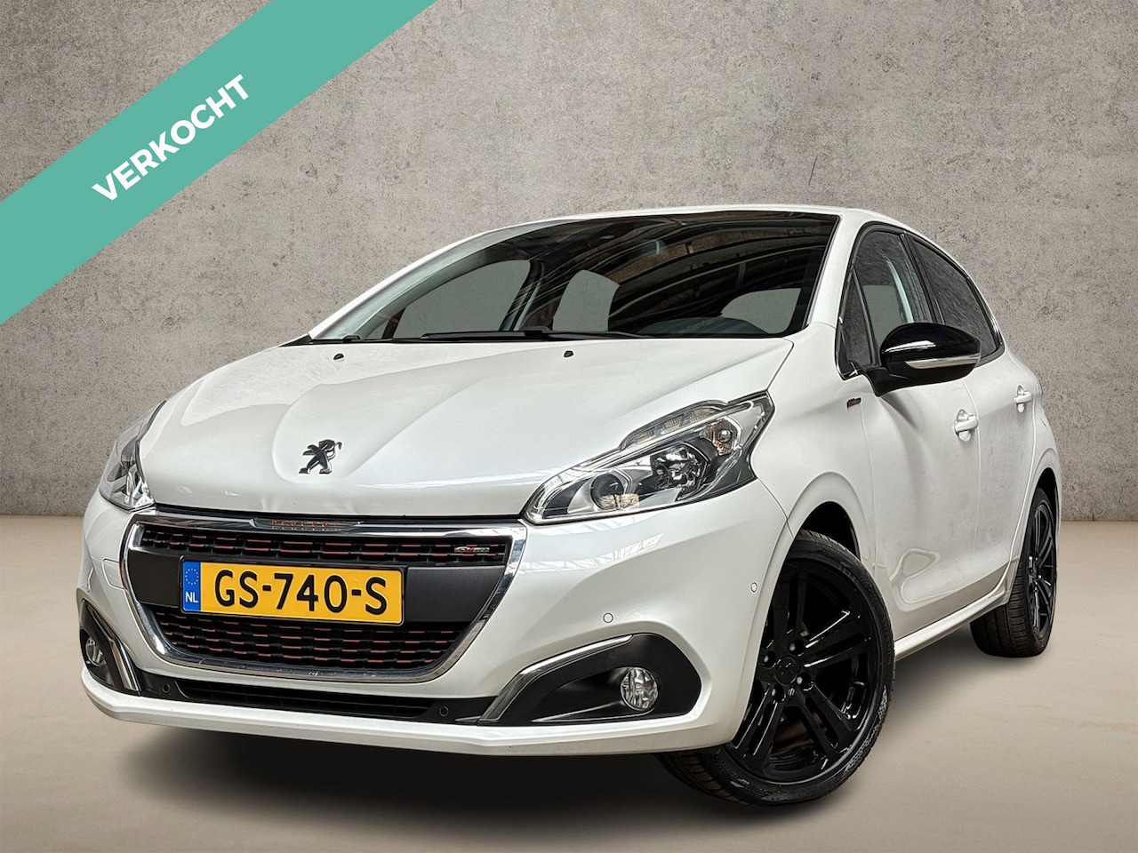Peugeot 208 - 1.2 PureTech GT-line Automaat (NAVIGATIE, PARELMOER, CLIMATE, LEDER, PARKEERSENSOREN, SPOR - AutoWereld.nl