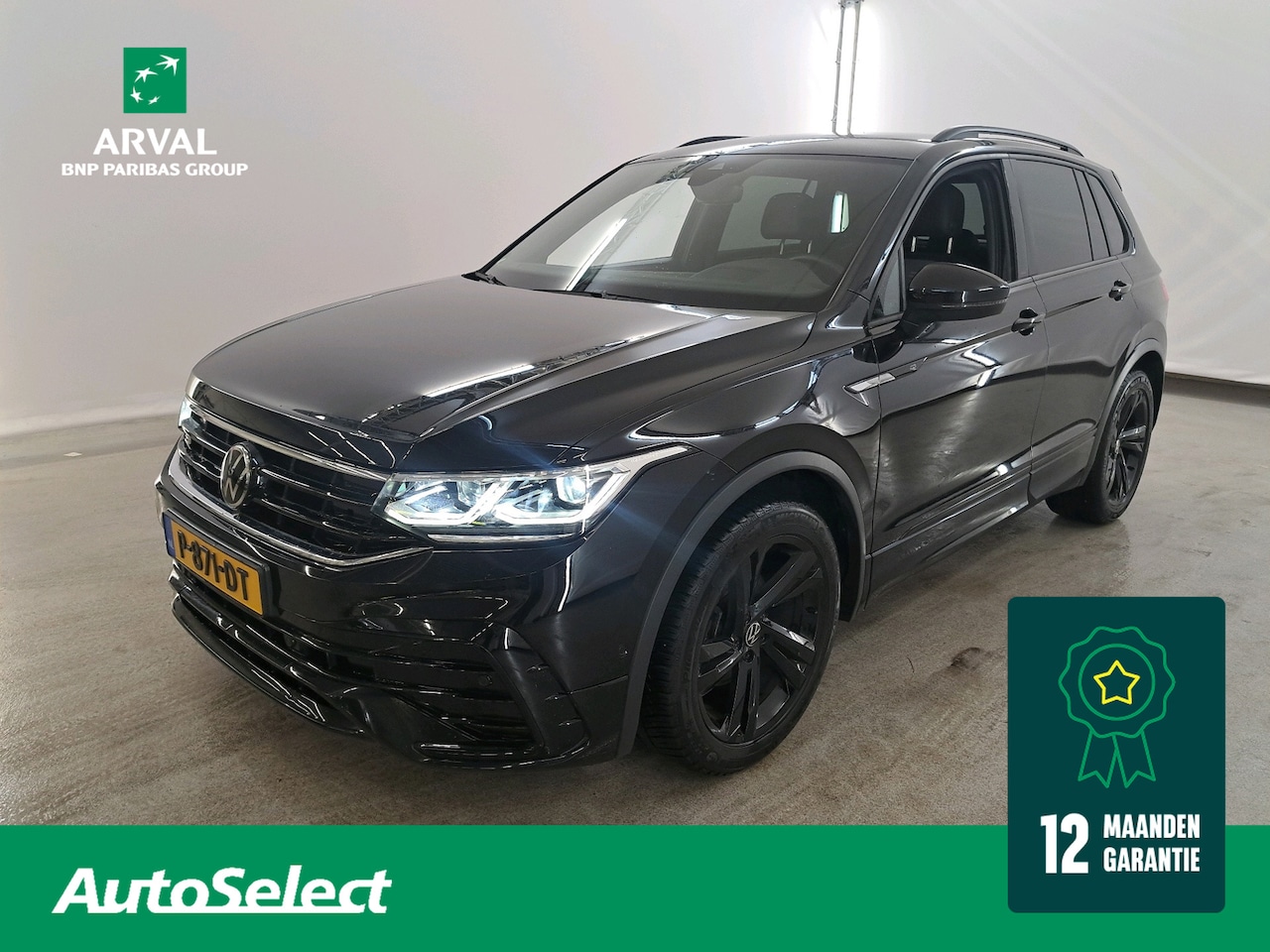 Volkswagen Tiguan - 1.5 TSI R-Line Business+ | Winter & Assistance pakket | R-Line in- & exterieur Black | HUD - AutoWereld.nl