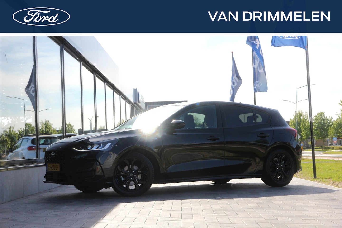 Ford Focus - 1.0 EcoBoost Hybrid 125pk ST-Line Black on Black | Stoelverwarming | Adaptive Cruise - AutoWereld.nl