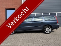 Volvo V70 - 2.5T Summum - Soft leder - dealer onderh. -NL auto