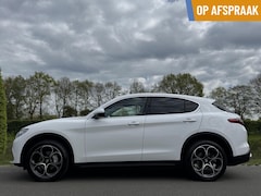 Alfa Romeo Stelvio - 2.0 T Q4 Luxery, 280pk, 20 inch, Carplay